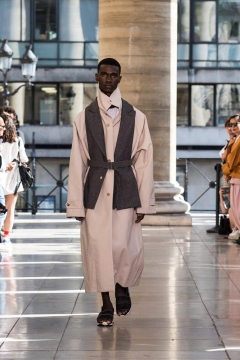 HED_MAYNER_SS18_001