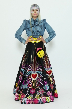 Model wears an outfit , as part of the women ready-to-wear summer 2020, women fashion week, Paris, Fra, from the house of Manish Arora Model wears an outfit , as part of the women ready-to-wear summer 2020, women fashion week, Paris, Fra, from the house of Manish Arora