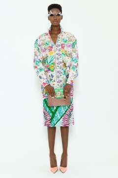 Model wears an outfit , as part of the women ready-to-wear summer 2020, women fashion week, Paris, Fra, from the house of Manish Arora Model wears an outfit , as part of the women ready-to-wear summer 2020, women fashion week, Paris, Fra, from the house of Manish Arora